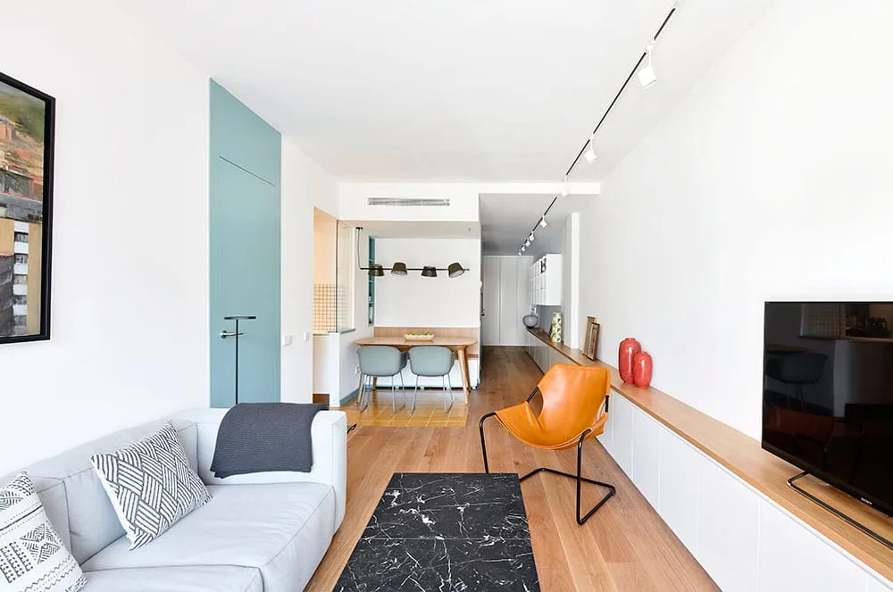Phòng ngủ căn hộ 80m2 bố trí gọn, nội thất tích hợp lưu trữ