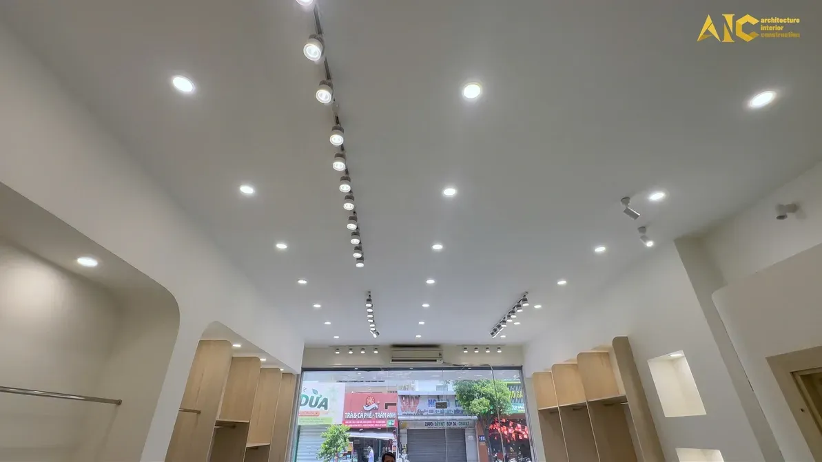 Thiết kế thi công cửa hàng đồ bơi Xuân Thu — ảnh 7