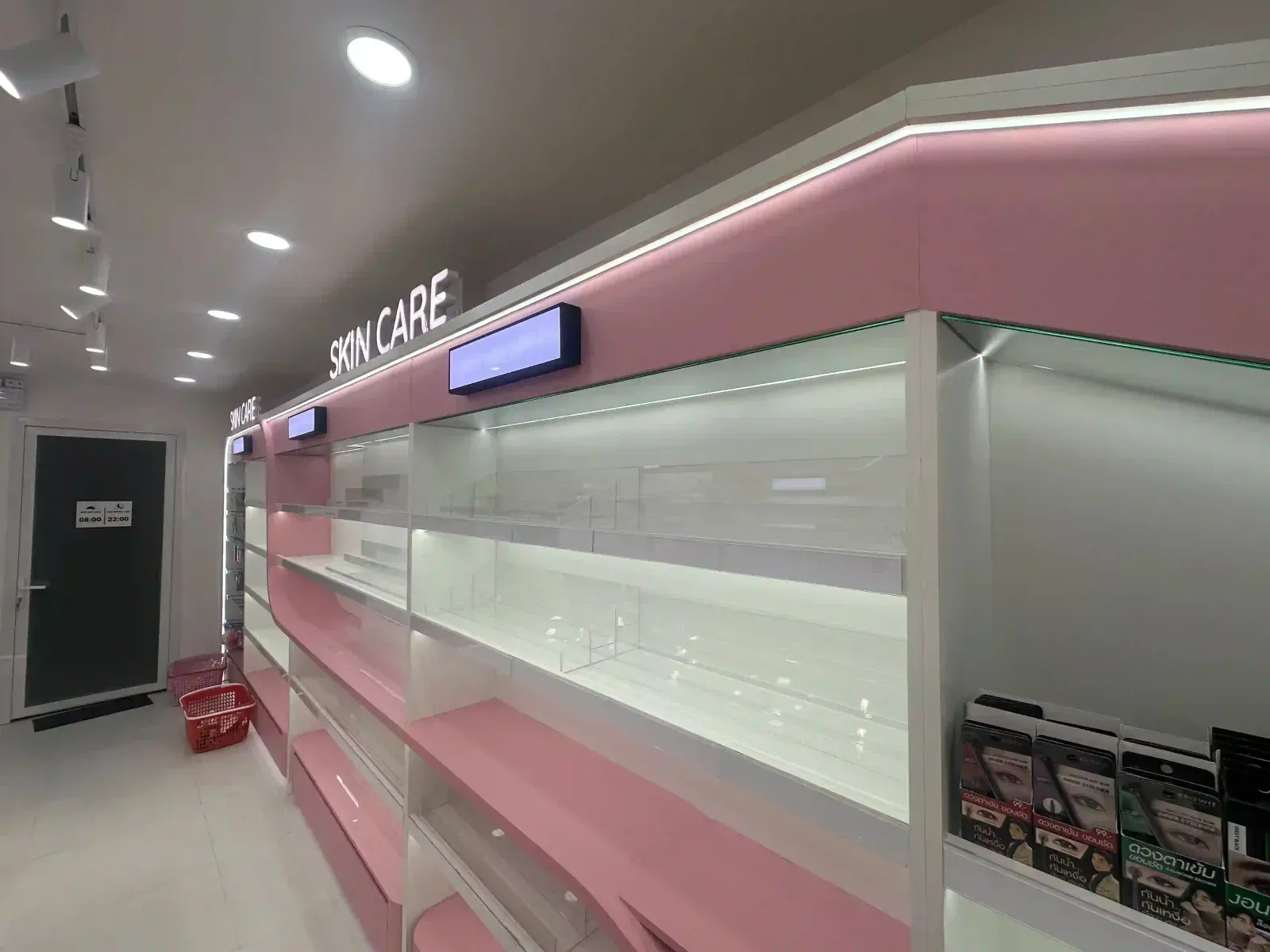 Thiết kế thi công cửa hàng mỹ phẩm BOSHOP — ảnh 3