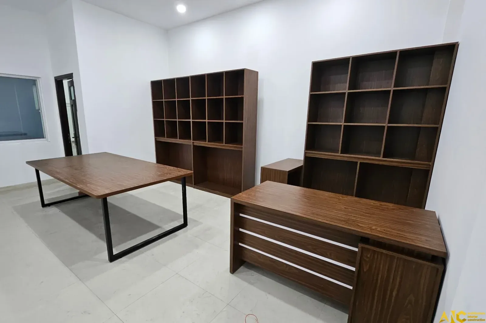 Thiết Kế & Thi Công Nội Thất Văn Phòng Bê Tông Rạch Chiếc
