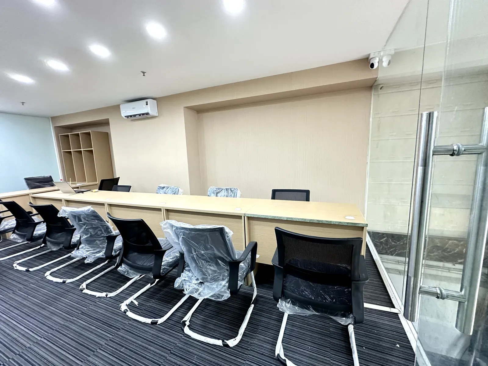 Thiết kế & Thi công Nội thất Văn phòng Skypac — phối cảnh thiết kế 3D 2